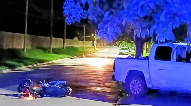 En Rojas: Una moto chocó contra una camioneta