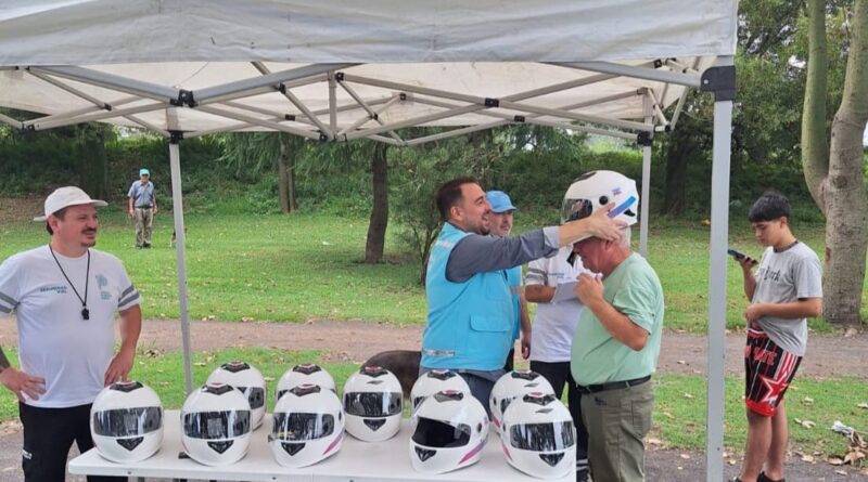 En Rojas: Se realizó un operativo de control vehicular, concientización y entrega de cascos
