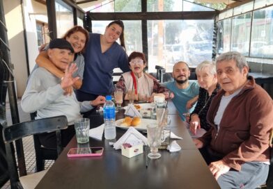 Se renuevan las salidas de café, té y medialunas con residentes del Hogar Municipal de Rojas